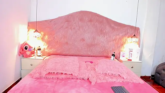 Derek and Skarlet online show from 26, 2, 2026