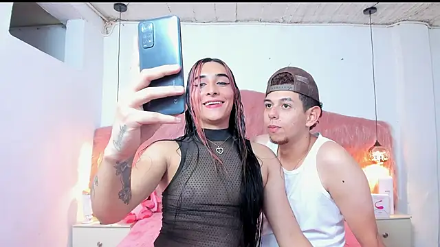 Derek and Skarlet online show from 5, 11, 2025