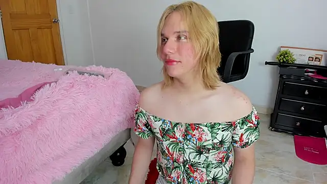 Snapshot of _Little_angel69 chatting on 22, 1, 2025  Little angel69 online show from 22, 1, 2025