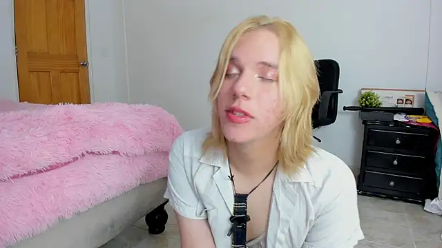 Snapshot of _Little_angel69 chatting on 21, 1, 2025  Little angel69 online show from 21, 1, 2025