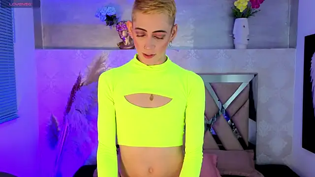 Snapshot of dominic_thailor chatting on 14, 7, 2026 dominic thailor online show from 14, 7, 2026