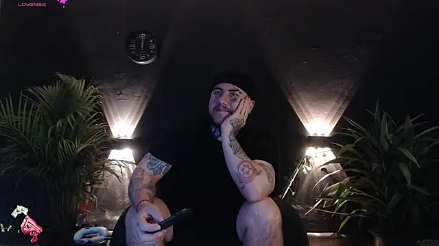 Snapshot of Ash_gusbig chatting on 16, 2, 2025 Ash gusbig online show from 16, 2, 2025