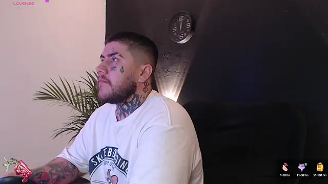 Snapshot of Ash_gusbig chatting on 20, 2, 2025 Ash gusbig online show from 20, 2, 2025