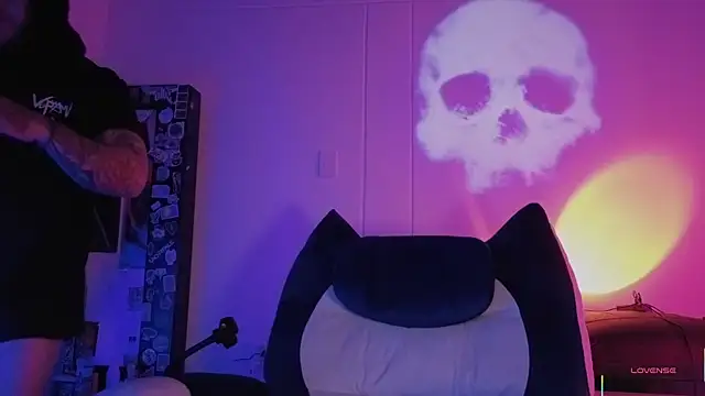 Ash gusbig online show from 25, 11, 2025