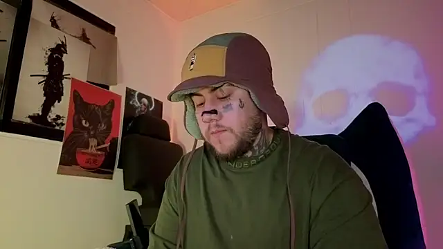 Snapshot of Ash_gusbig chatting on 4, 11, 2025 Ash gusbig online show from 4, 11, 2025