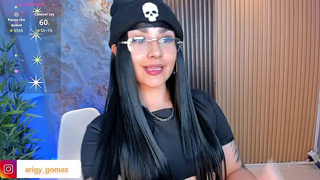 Snapshot of ArigyGomez chatting on 11, 10, 2025 ArigyGomez online show from 11, 10, 2025