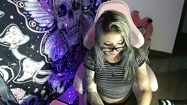 GamerCarrie online show from 25, 2, 2025