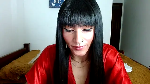 carolinemiller7 online show from 4, 12, 2024