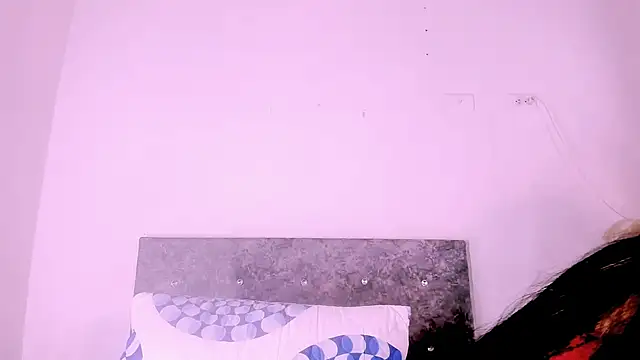 Snapshot of carolinemiller7 chatting on 4, 6, 2026 carolinemiller7 online show from 4, 6, 2026