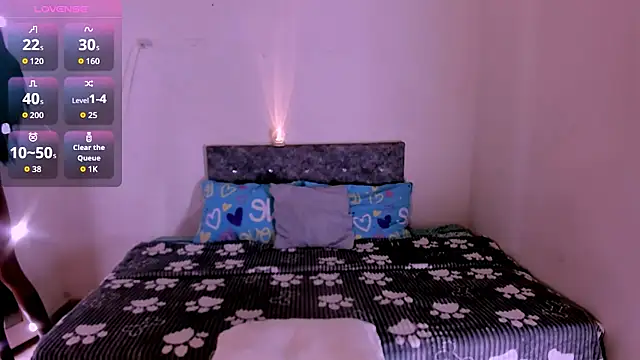 carolinemiller7 online show from 7, 3, 2026