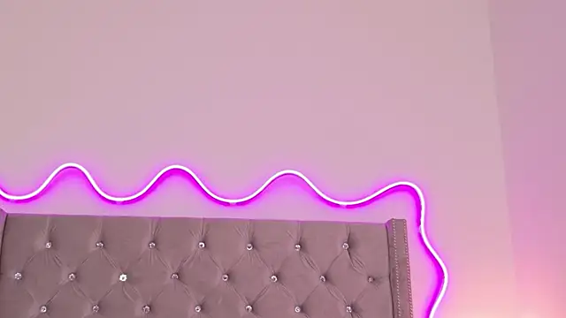 JuliaSUMMERS2022 online show from 8, 3, 2026