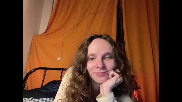 Snapshot of MikkyMoony chatting on 23, 9, 2025 MikkyMoony online show from 23, 9, 2025