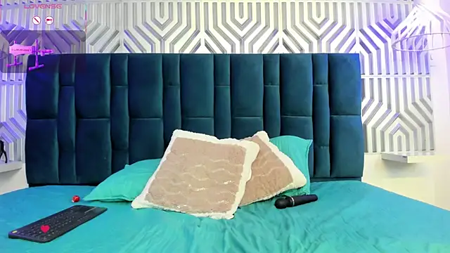 Abbyadams online show from 24, 10, 2025