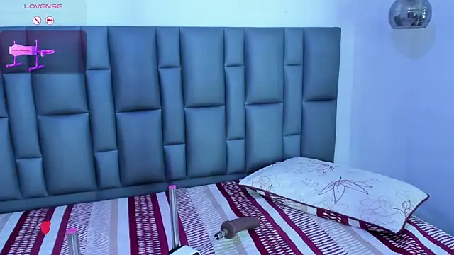 Abbyadams online show from 4, 12, 2025