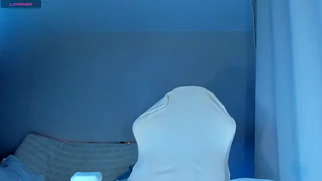 Snapshot of JennyWoody chatting on 19, 11, 2025 JennyWoody online show from 19, 11, 2025