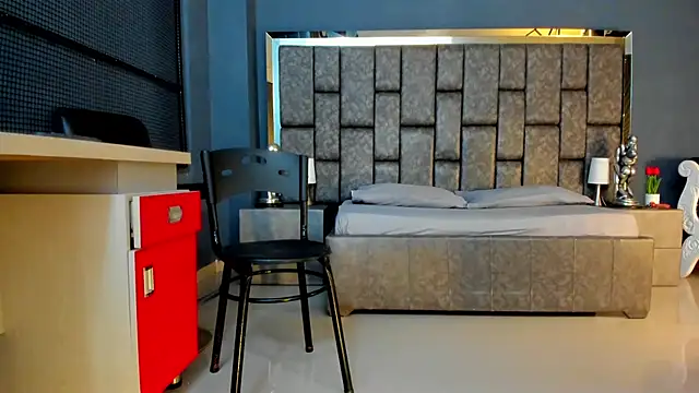 Matureyulyet online show from 6, 11, 2025