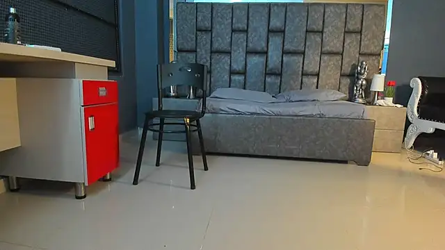 Matureyulyet online show from 9, 10, 2025