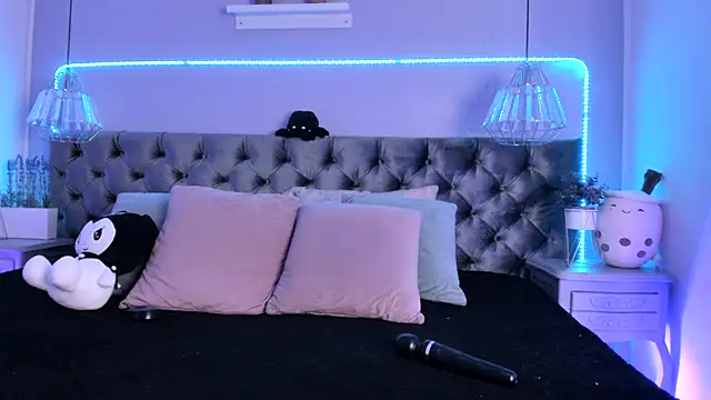 Snapshot of Naomii_Soto chatting on 5, 2, 2025 Naomii Soto online show from 5, 2, 2025