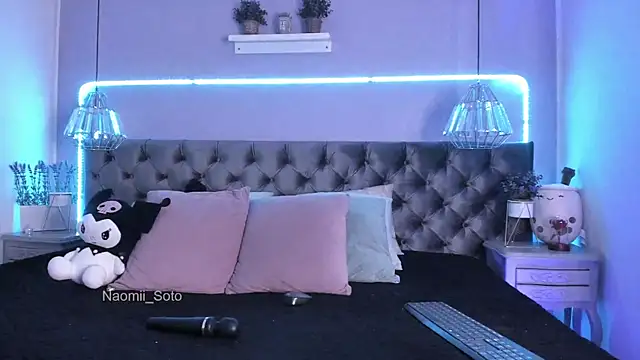 Snapshot of Naomii_Soto chatting on 28, 2, 2025 Naomii Soto online show from 28, 2, 2025