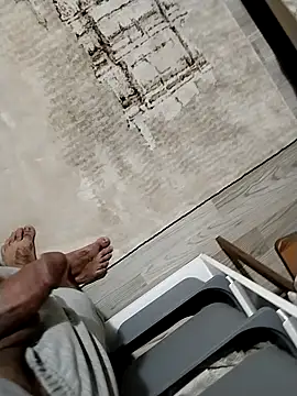 milf hunter 35 online show from 21, 4, 2026