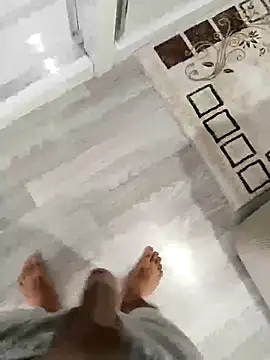 milf hunter 35 online show from 21, 4, 2026