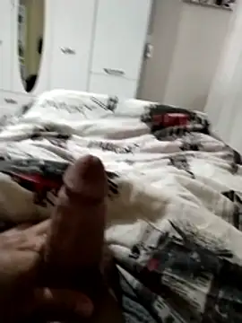 milf hunter 35 online show from 15, 4, 2026