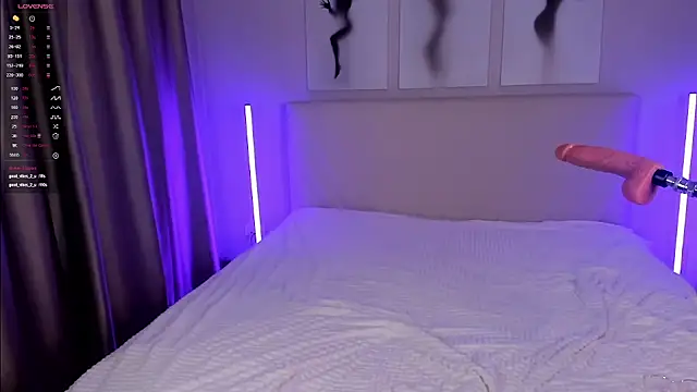 EmmaBarbs online show from 2, 11, 2025