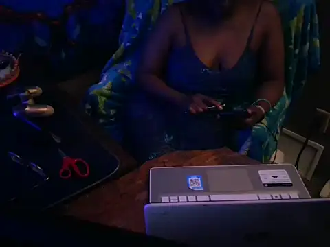 EbonyFetishQueen online show from 8, 1, 2026