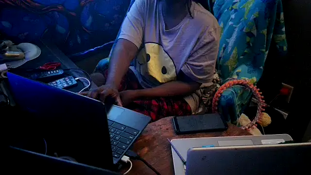 EbonyFetishQueen online show from 11, 1, 2026