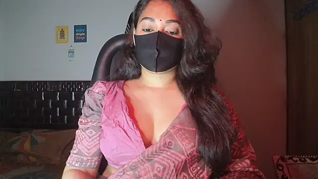 Most-Beautiful-Queen online show from 6, 11, 2025