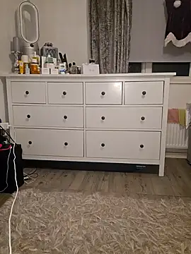 Snapshot of Britishbella chatting on 31, 12, 2024 Britishbella online show from 31, 12, 2024