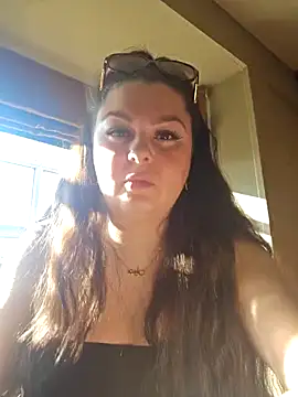 Snapshot of Britishbella chatting on 28, 2, 2025 Britishbella online show from 28, 2, 2025