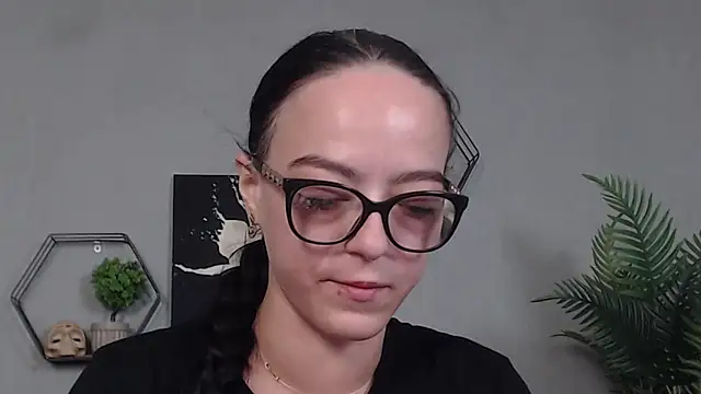 IzabelllNoir online show from 18, 5, 2026