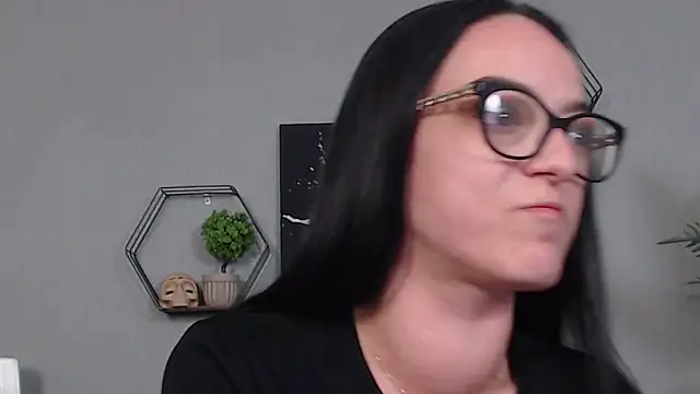 IzabelllNoir online show from 29, 4, 2026