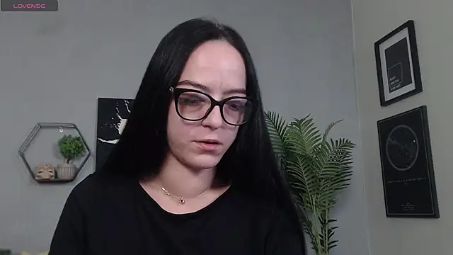 IzabelllNoir online show from 4, 4, 2026