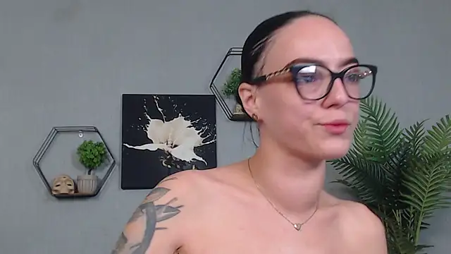 IzabelllNoir online show from 25, 4, 2026