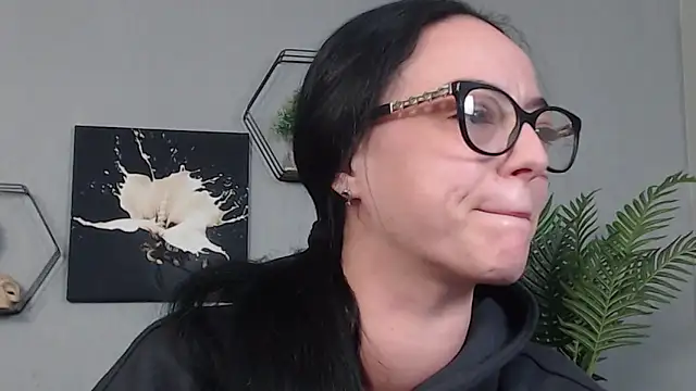 IzabelllNoir online show from 9, 3, 2026