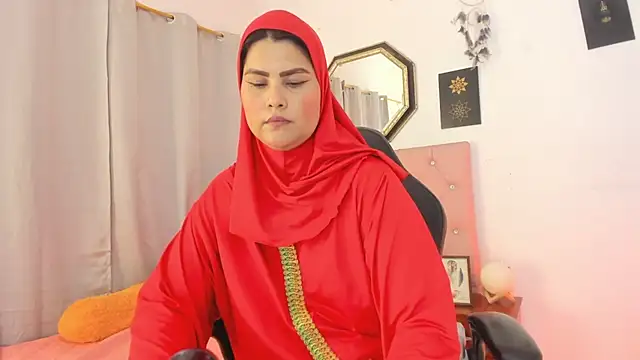 Snapshot of AishaAmin_ chatting on 22, 7, 2026 AishaAmin online show from 22, 7, 2026