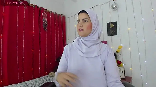 AishaAmin  online show from 15, 12, 2025