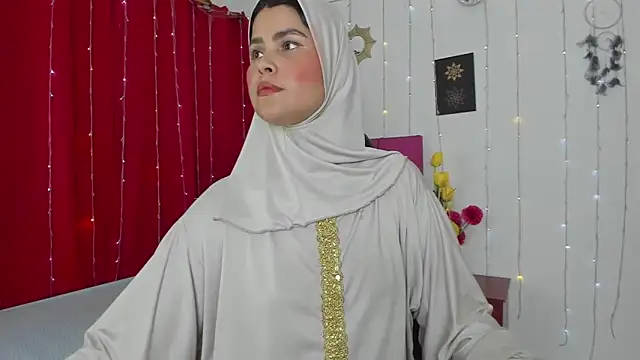 AishaAmin  online show from 6, 3, 2025