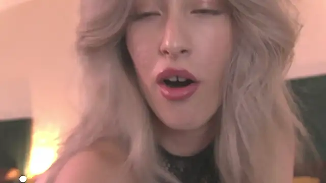 SerenaBennet online show from 12, 10, 2025