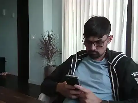 Snapshot of spence204011 chatting on 1, 1, 2025 spence204011 online show from 1, 1, 2025