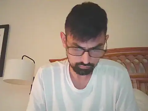 Snapshot of spence204011 chatting on 28, 10, 2025 spence204011 online show from 28, 10, 2025