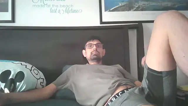 Snapshot of spence204011 chatting on 4, 6, 2026 spence204011 online show from 4, 6, 2026