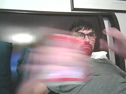 Snapshot of spence204011 chatting on 8, 11, 2025 spence204011 online show from 8, 11, 2025