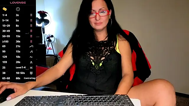 YourDreamLoverr online show from 25, 10, 2025