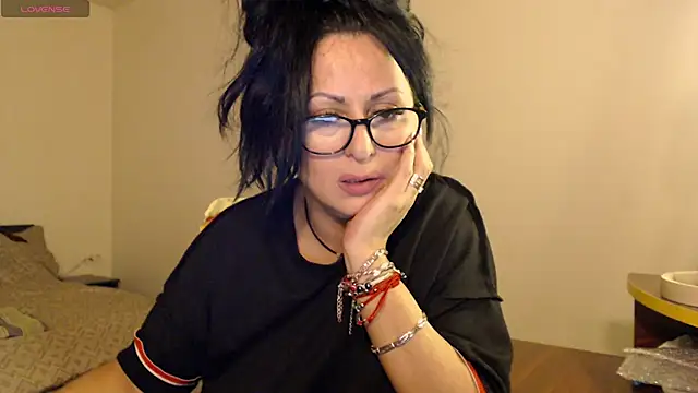 YourDreamLoverr online show from 8, 3, 2025