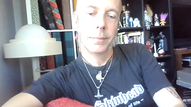 Snapshot of SHARPSkinhead chatting on 27, 6, 2026 SHARPSkinhead online show from 27, 6, 2026