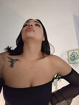 Sara LipsX online show from 9, 11, 2025