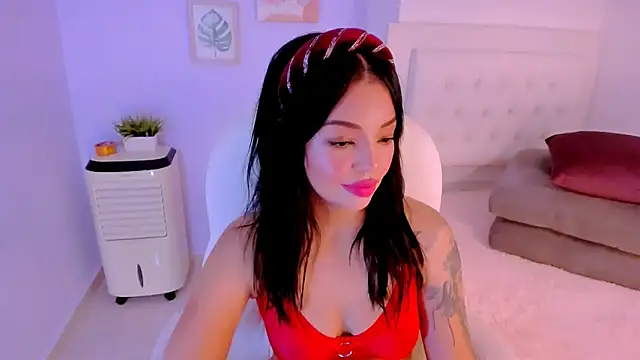 Sara LipsX online show from 8, 2, 2025